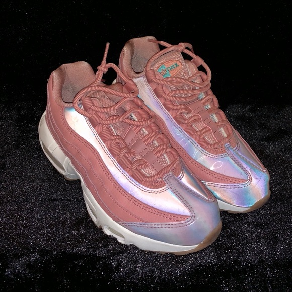 air max 95 holographic